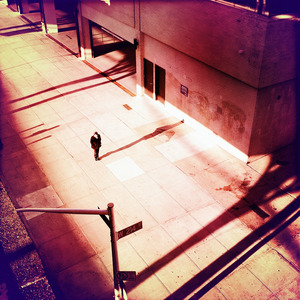 非洲巨大进入亚洲身体
